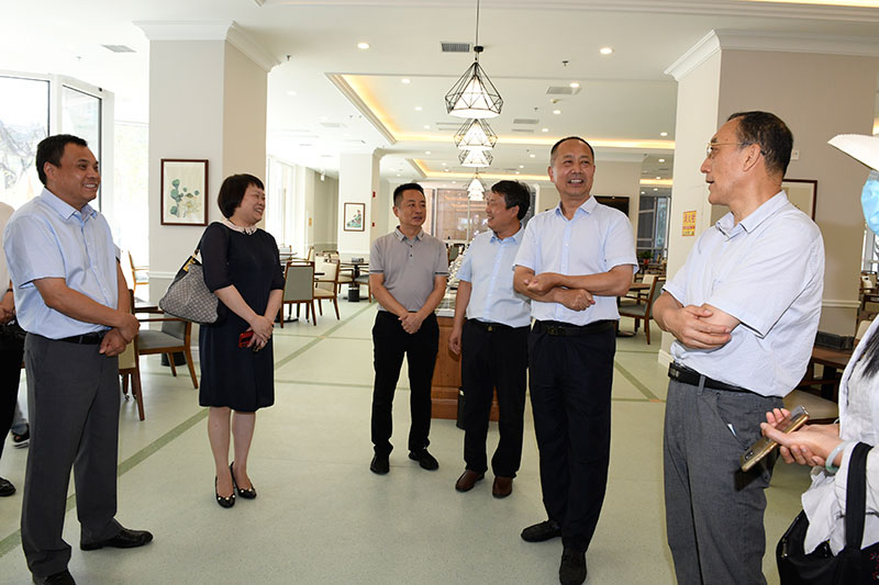 000000.jpg 000000.jpg